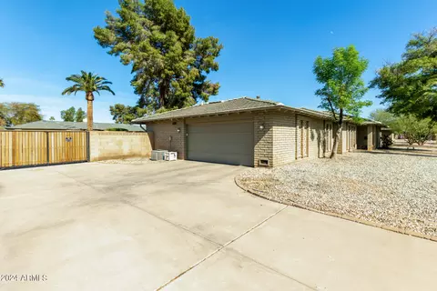 2072 E Riviera Dr, Tempe, AZ 85282 photo 4