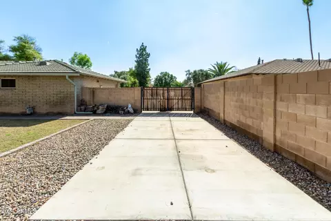 2072 E Riviera Dr, Tempe, AZ 85282 photo 41