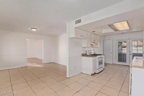 8832 W Devonshire Ave, Phoenix, AZ 85037 photo 9
