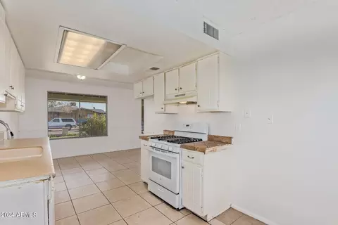 8832 W Devonshire Ave, Phoenix, AZ 85037 photo 13