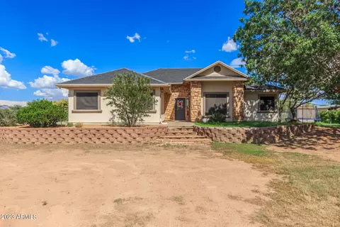 1227 E Colony Dr, Benson, AZ 85602