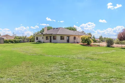 Exterior - 1227 E Colony Dr, Benson, AZ 85602 photo 3 of 8