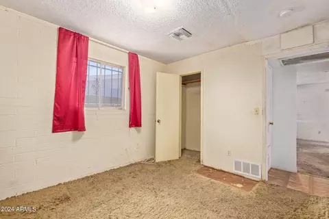 Bedroom - 2534 E Mobile Ln, Phoenix, AZ 85040 photo 1 of 4