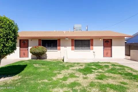 Exterior - 2534 E Mobile Ln, Phoenix, AZ 85040 photo 2 of 12