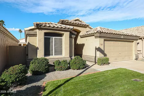 17052 N Willow Path Path, Surprise, AZ 85374
