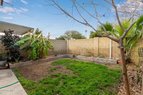 Exterior - 1966 E Del Sur Dr, Tempe, AZ 85283 photo 12 of 14