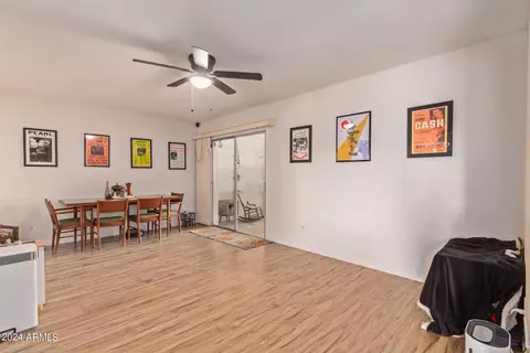 Dining - 1966 E Del Sur Dr, Tempe, AZ 85283 photo 2 of 2