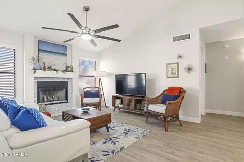 Living - 2718 E Rockledge Rd, Phoenix, AZ 85048 photo 1 of 4