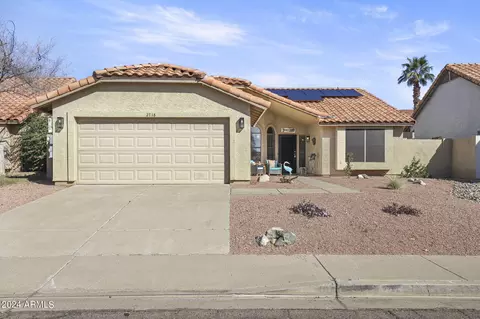 Exterior - 2718 E Rockledge Rd, Phoenix, AZ 85048 photo 1 of 10