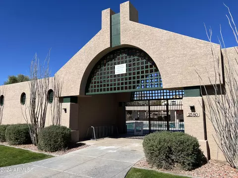 Exterior - 2718 E Rockledge Rd, Phoenix, AZ 85048 photo 9 of 10