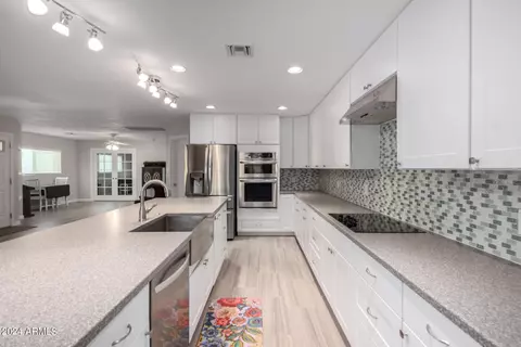 3216 W Hearn Rd, Phoenix, AZ 85053