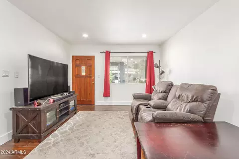 Living - 749 E Montebello Ave #119, Phoenix, AZ 85014 photo 1 of 5
