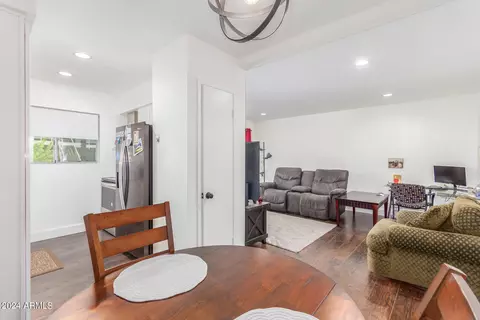 Dining - 749 E Montebello Ave #119, Phoenix, AZ 85014 photo 3 of 3