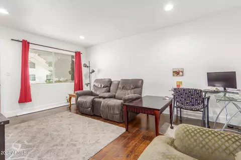 Living - 749 E Montebello Ave #119, Phoenix, AZ 85014 photo 4 of 5