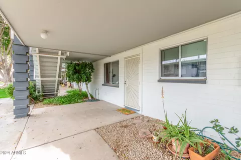 Exterior - 749 E Montebello Ave #119, Phoenix, AZ 85014 photo 3 of 13