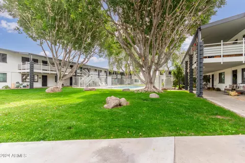Exterior - 749 E Montebello Ave #119, Phoenix, AZ 85014 photo 8 of 13