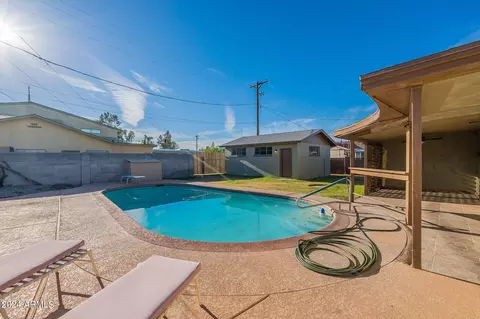 Exterior - 8532 N 26th Ave, Phoenix, AZ 85021 photo 2 of 15