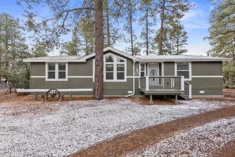 2896 Pine Rim Rd, Overgaard, AZ 85933