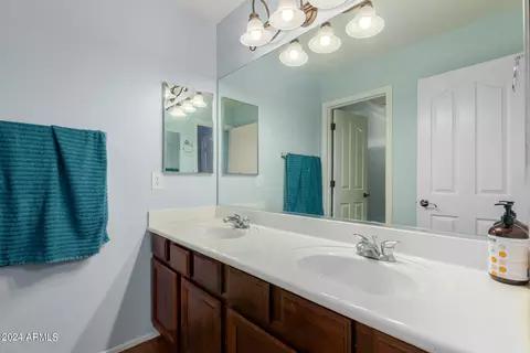 Bath - 4531 E Dublin St, Gilbert, AZ 85295 photo 6 of 7