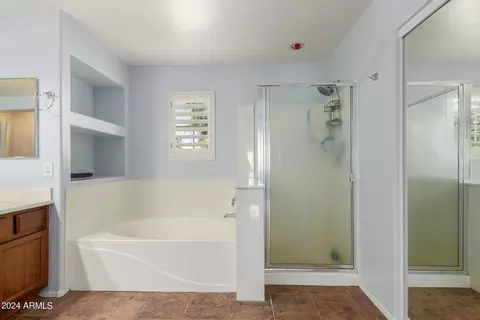 Bath - 4531 E Dublin St, Gilbert, AZ 85295 photo 2 of 7