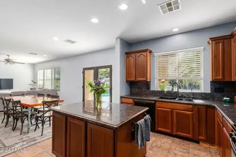 Kitchen - 4531 E Dublin St, Gilbert, AZ 85295 photo 4 of 4