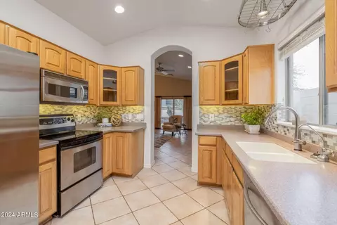 Kitchen - 9617 S 47th Pl, Phoenix, AZ 85044 photo 1 of 3