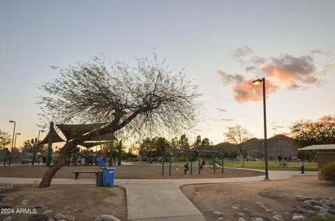 View/Area - 9617 S 47th Pl, Phoenix, AZ 85044 photo 5 of 5
