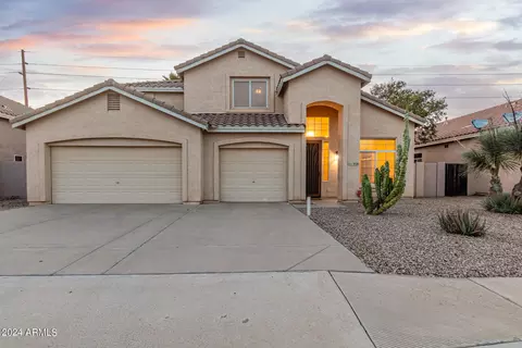 Exterior - 1908 S Saddle St, Gilbert, AZ 85233 photo 9 of 24