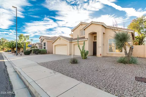 Exterior - 1908 S Saddle St, Gilbert, AZ 85233 photo 2 of 24