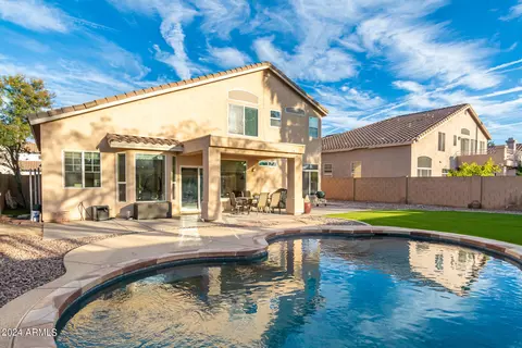 Exterior - 1908 S Saddle St, Gilbert, AZ 85233 photo 5 of 24