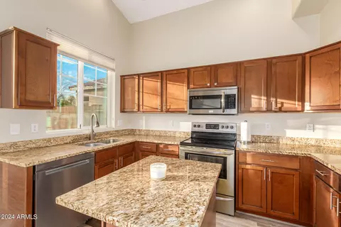 Kitchen - 1908 S Saddle St, Gilbert, AZ 85233 photo 5 of 5