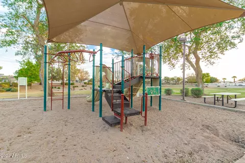 View/Area - 1908 S Saddle St, Gilbert, AZ 85233 photo 3 of 4