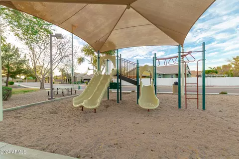 View/Area - 1908 S Saddle St, Gilbert, AZ 85233 photo 2 of 4