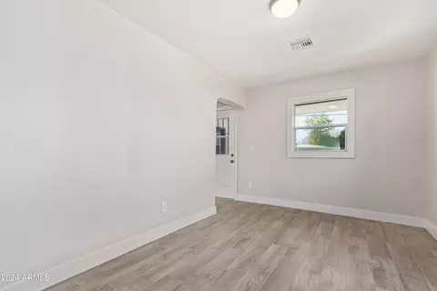 2301 W Solano Dr, Phoenix, AZ 85015 photo 8