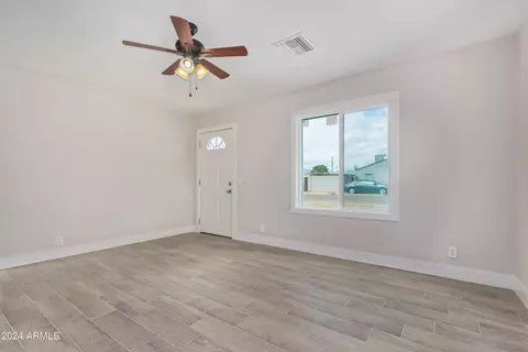 2301 W Solano Dr, Phoenix, AZ 85015 photo 5