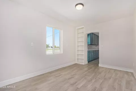 2301 W Solano Dr, Phoenix, AZ 85015 photo 9