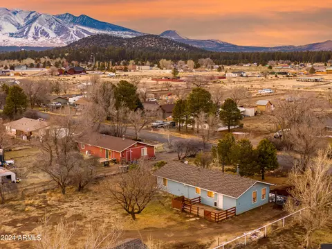 7736 Moonbeam Dr, Flagstaff, AZ 86004