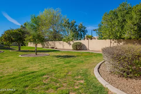 Exterior - 3818 E Ivy Cir, Mesa, AZ 85205 photo 19 of 29