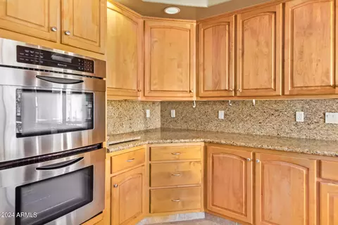 Kitchen - 3818 E Ivy Cir, Mesa, AZ 85205 photo 3 of 7