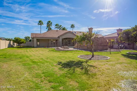 View/Area - 3818 E Ivy Cir, Mesa, AZ 85205 photo 2 of 4