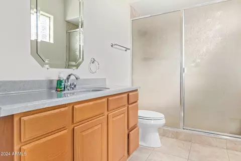Bath - 3818 E Ivy Cir, Mesa, AZ 85205 photo 9 of 10