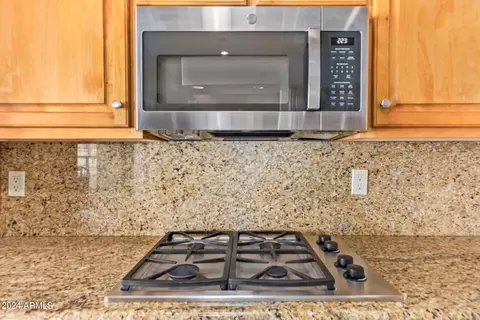Kitchen - 3818 E Ivy Cir, Mesa, AZ 85205 photo 4 of 7
