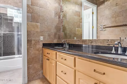 Bath - 3818 E Ivy Cir, Mesa, AZ 85205 photo 7 of 10