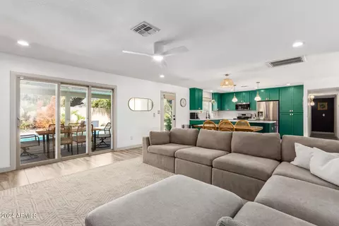 1702 W Griswold Rd, Phoenix, AZ 85021 photo 9