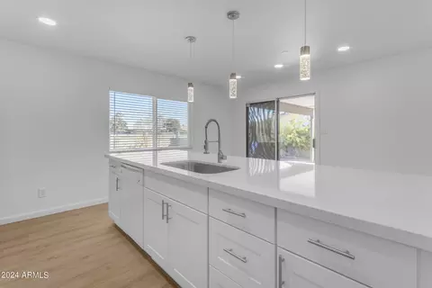 4718 E Ahwatukee Dr, Phoenix, AZ 85044 photo 9