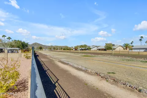 4718 E Ahwatukee Dr, Phoenix, AZ 85044 photo 23