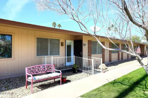 10893 W Santa Fe Dr, Sun City, AZ 85351