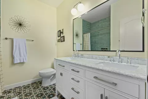 Bath - 3640 Edna Dr, Gilbert, AZ 85296 photo 5 of 7