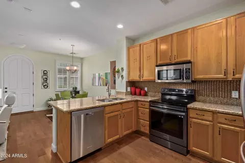 Kitchen - 3640 Edna Dr, Gilbert, AZ 85296 photo 4 of 5