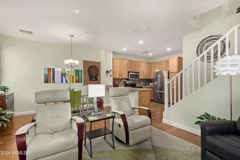 Living - 3640 Edna Dr, Gilbert, AZ 85296 photo 2 of 4